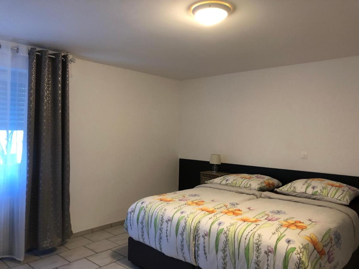 Studios Near Lycee Jean Mermoz Saint-Louis  Dış mekan fotoğraf