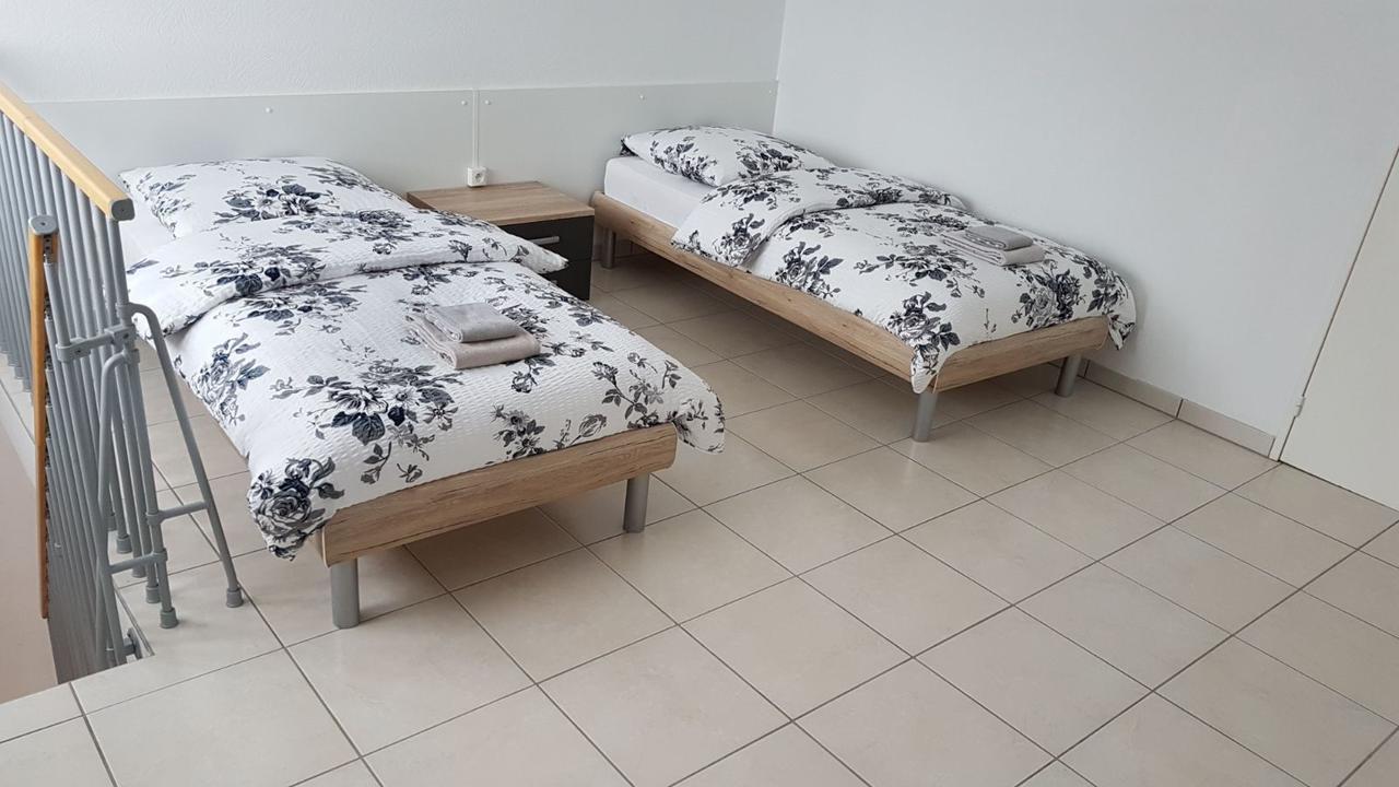 Studios Near Lycee Jean Mermoz Saint-Louis  Dış mekan fotoğraf